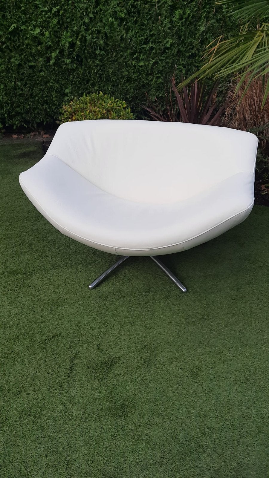 Label Gigi fauteuil met voetenbank en kussen - wit leer, Huis en Inrichting, Ophalen, Zo goed als nieuw, Eenpersoons, Leer