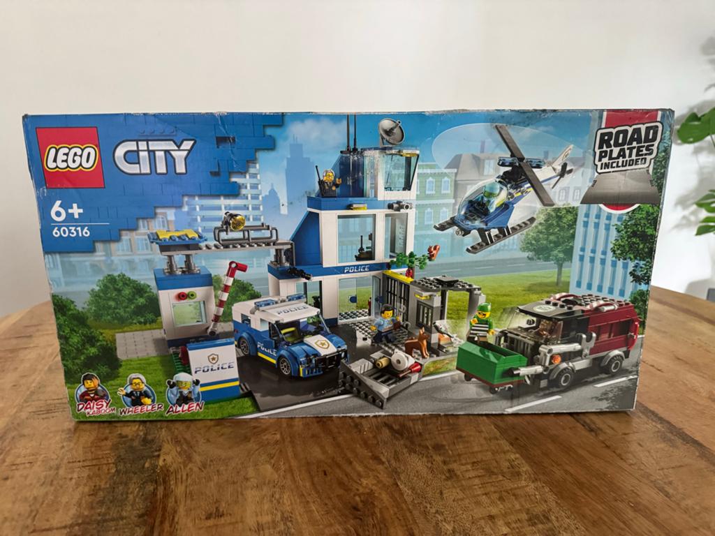 LEGO City Politiebureau 60316 - Nieuw in doos, Ophalen, City, Lego, Zo goed als nieuw