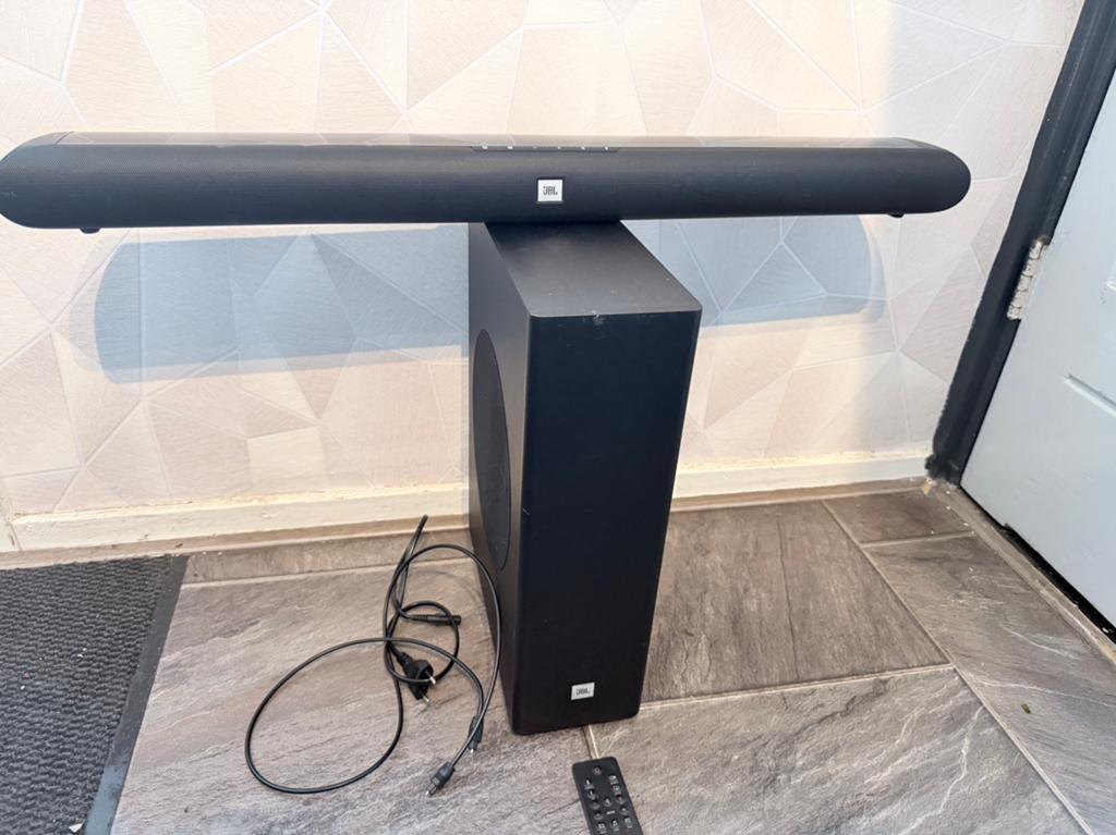 JBL Soundbar met Subwoofer en Bluetooth- Goed Werkend, Ophalen of Verzenden, Bluetooth