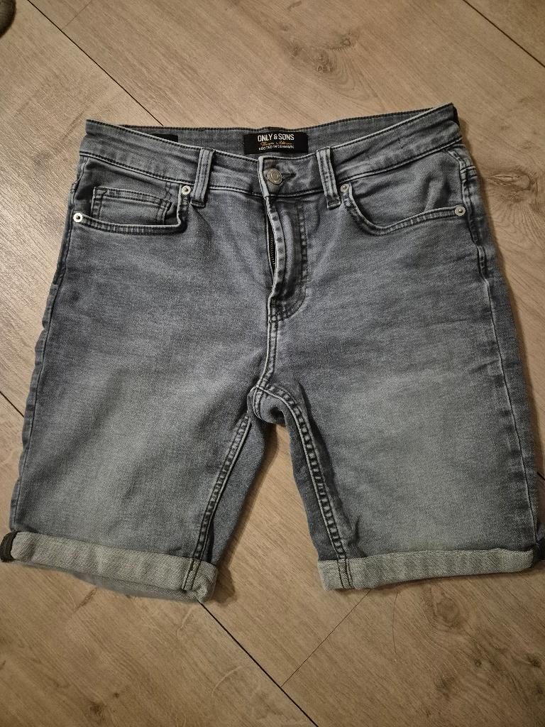 Korte herenbroek, Kleding | Heren, Broeken en Pantalons, Ophalen, Zo goed als nieuw, Maat 48/50 (M), Only & Sons