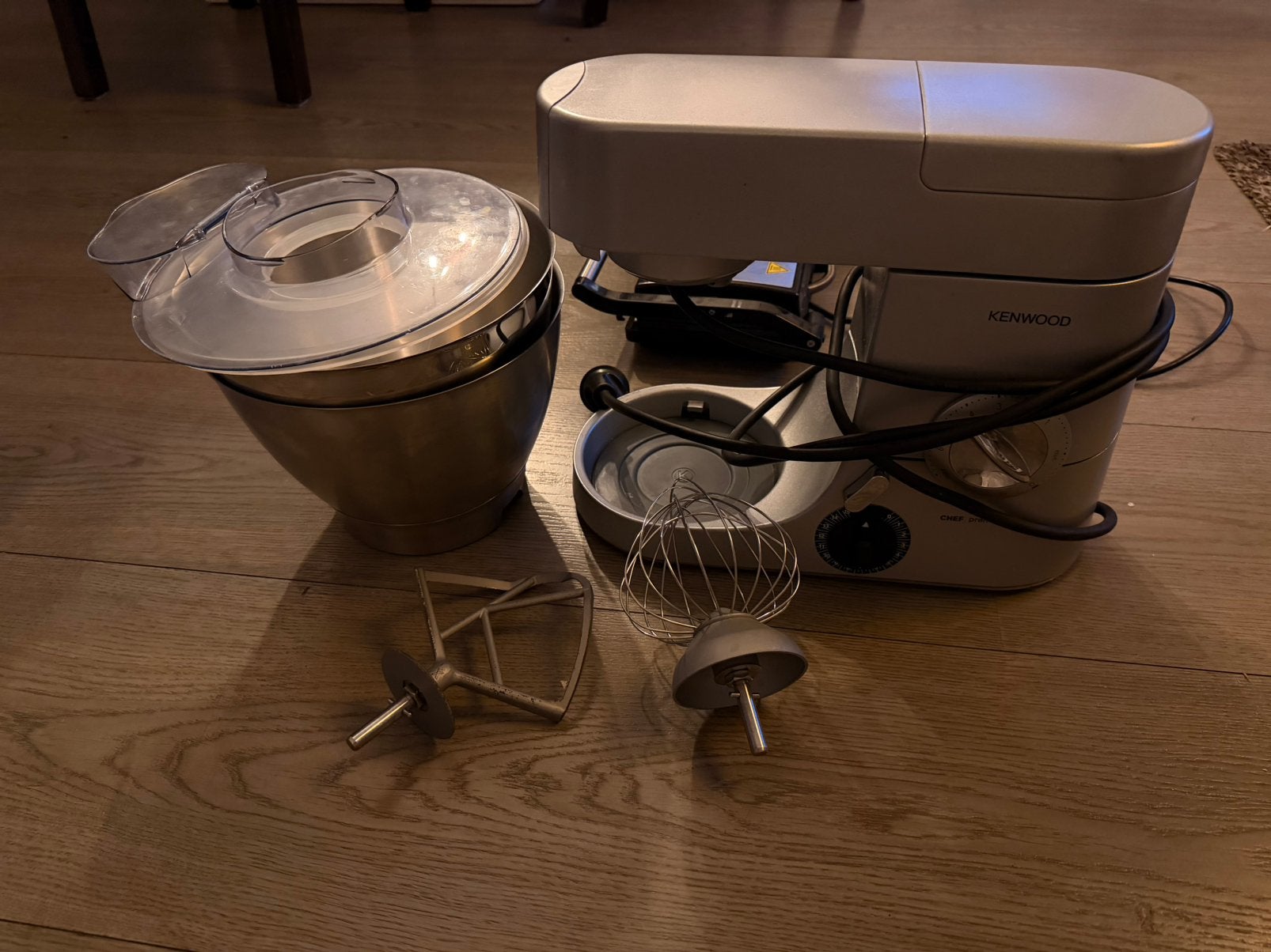 Kenwood Chef, werkend en compleet, 4 liter of meer, Ophalen of Verzenden, Zo goed als nieuw, 3 snelheden of meer