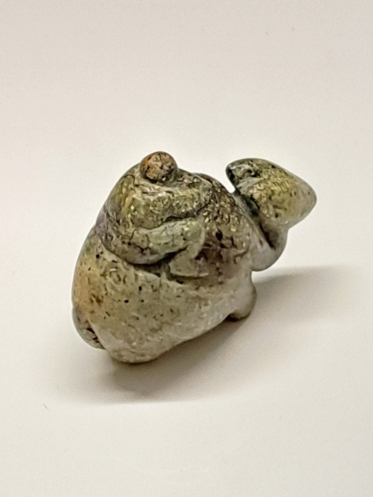 Antieke japanse netsuke serpentijn steen handgesneden, Ophalen of Verzenden