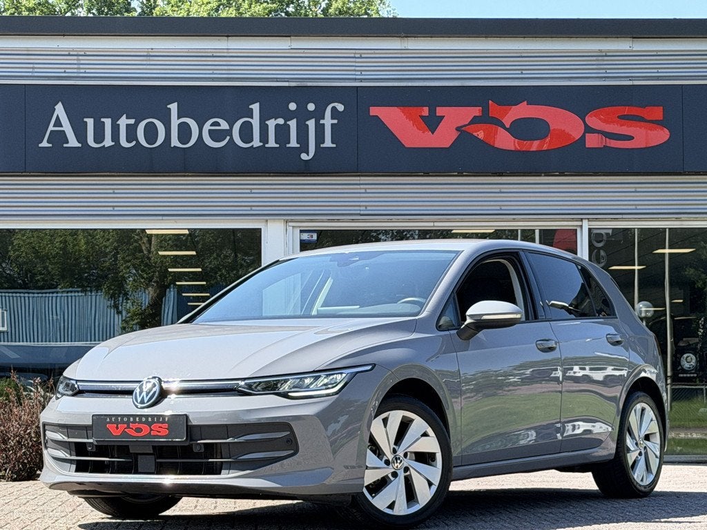 Volkswagen Golf 1.5 eTSI Life Edition | Facelift | Camera |, Auto's, Stof, 4 cilinders, Met garantie (alle), 116 pk