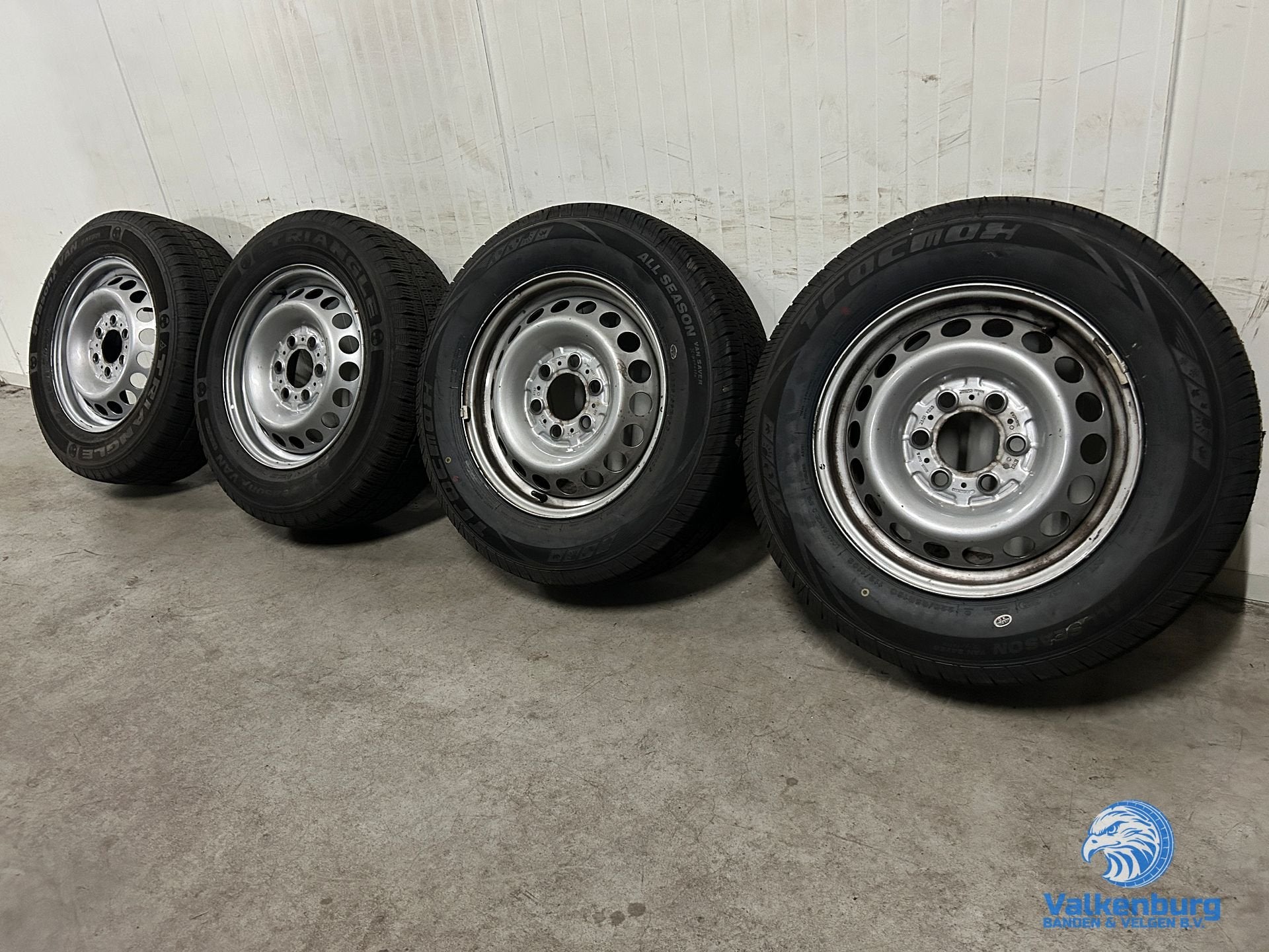 8mm! Originele Mercedes Sprinter B907 B910 16 inch stalen ve, -, Banden en Velgen, Ophalen of Verzenden, All Season