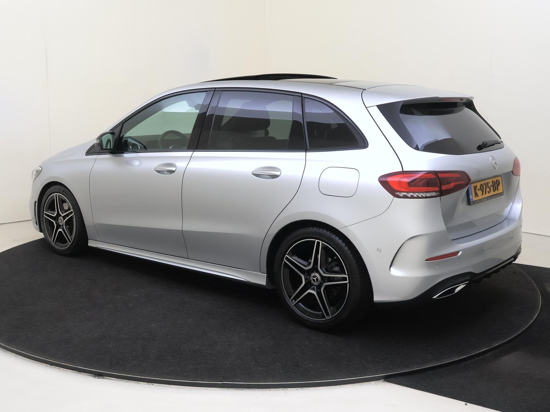 Mercedes-Benz B-klasse 180 Business Solution AMG, Auto's, Gebruikt, 4 cilinders, 700 kg, Origineel Nederlands