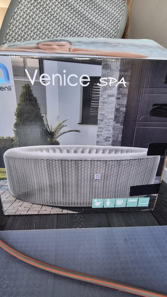 Jacuzzi/ bubbelbad/spa, Ophalen of Verzenden, Gebruikt, Pomp