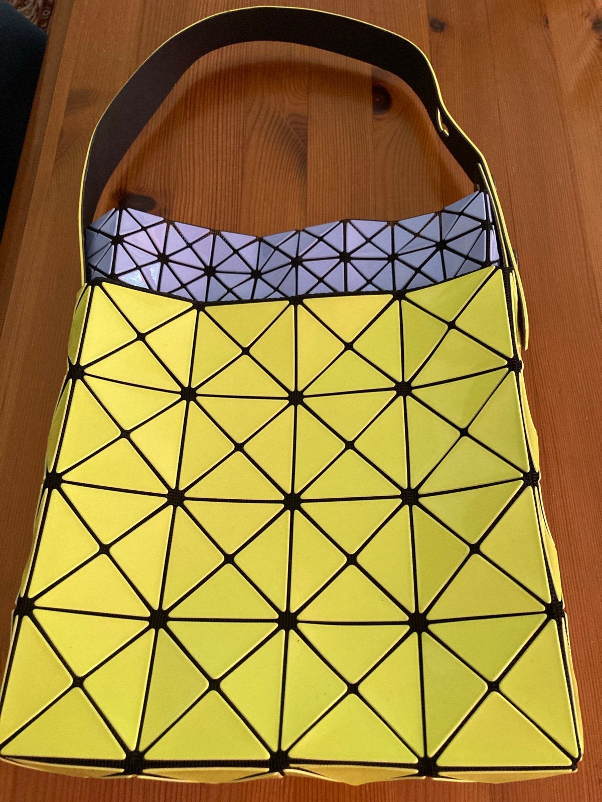 Issey Miyake Bao Bao design bag, Ophalen of Verzenden, Nieuw, Geel, Handtas