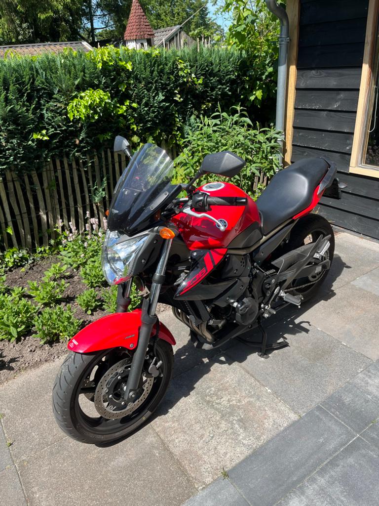 Yamaha XJ6 Naked Bike 2010 - 24.313 km, 4 cilinders, Gebruikt, Particulier, Meer dan 35 kW
