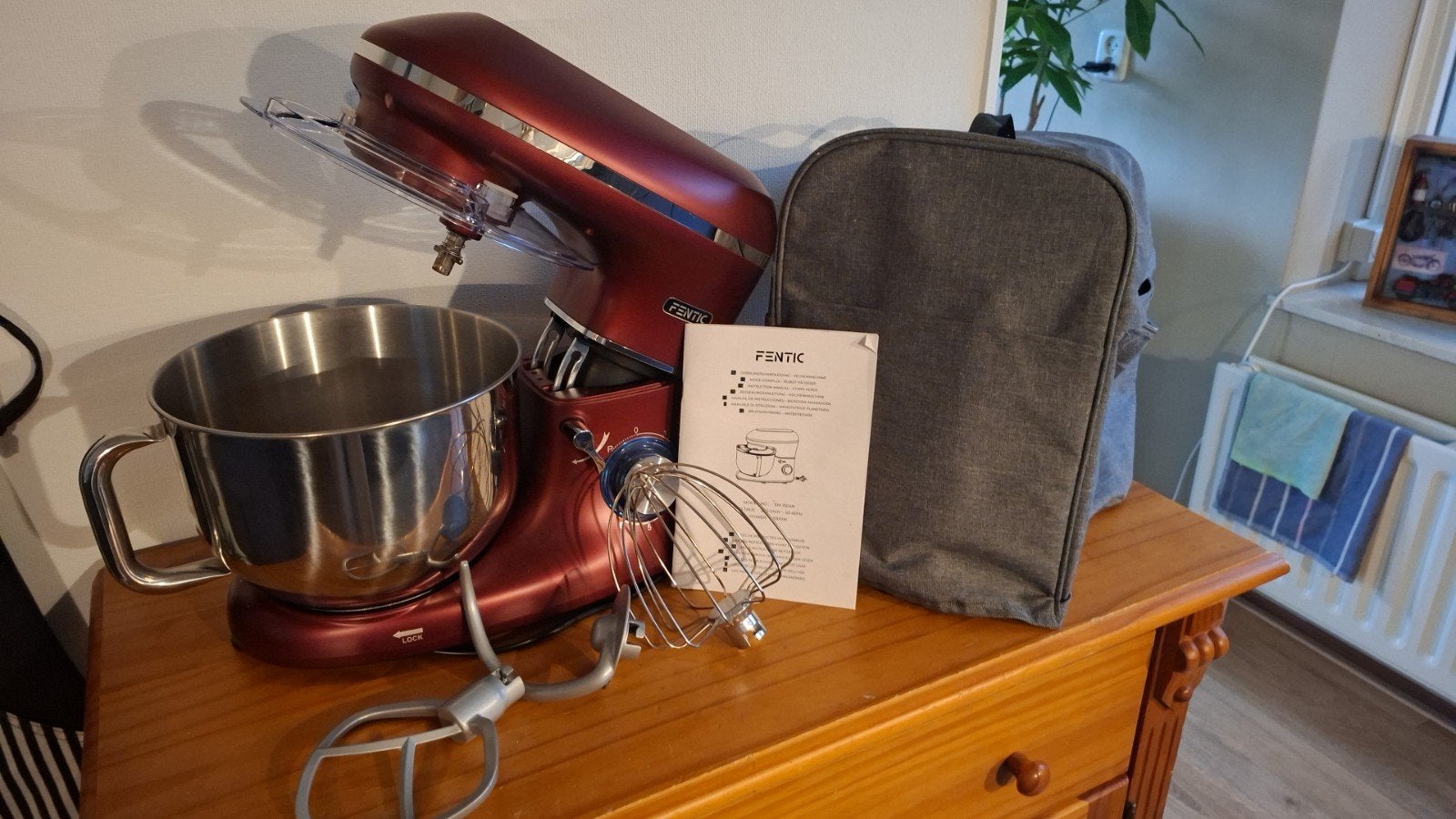 FENTIC Keukenmachine met accessoires en afdekkap, 4 liter of meer, Ophalen, Zo goed als nieuw, 3 snelheden of meer