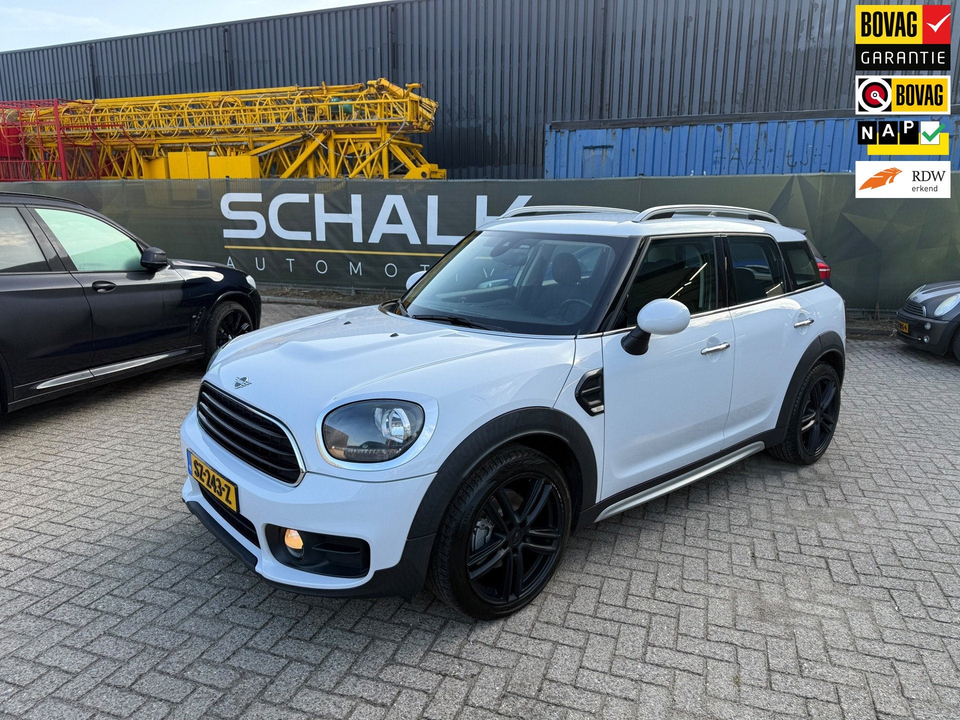 Mini Countryman 1.5 Cooper Salt|NAP|Trekhaak|Bluetooth, Auto's, Voorwielaandrijving, Dealer onderhouden, Gebruikt, Countryman