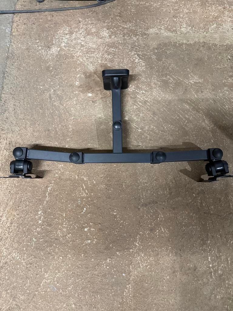 Zwarte tv-beugel voor twee schermen 80cm bij 40 cm, Ophalen of Verzenden, Gebruikt