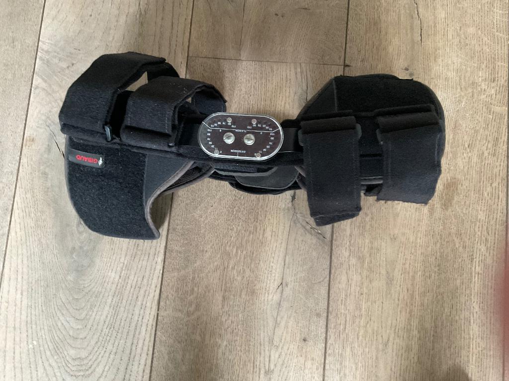 Knie brace, Ophalen, Gebruikt