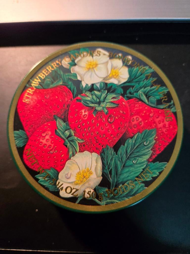 Vintage Kubli "Bonbons à la Fraise" snoepblikje, Verzamelen, Blikken, Ophalen, Gebruikt, Overige, Overige merken