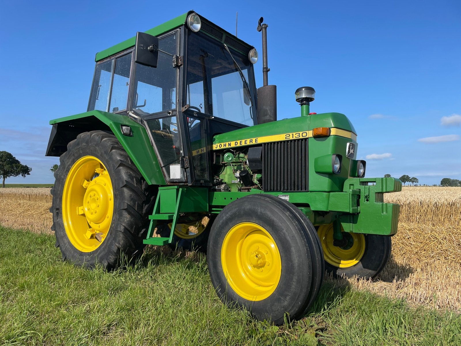 John Deere 2130 Hi/Lo +/-6600 uur +kenteken!, John Deere, Gebruikt, ., Ophalen of Verzenden