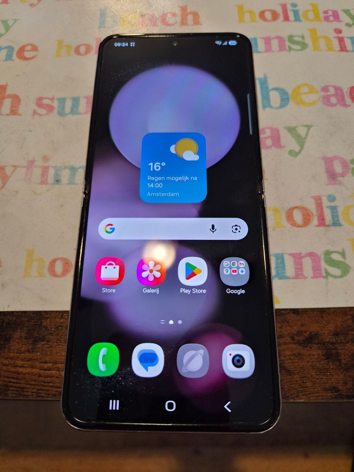 Foto 11 van Samsung Galaxy Z Flip5 256GB Lavendel - Zo goed als nieuw