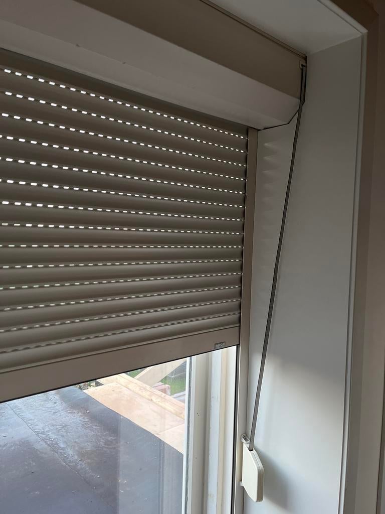 Heroal rolluik met handmatige bediening, Ophalen, Gebruikt, Minder dan 100 cm, Wit