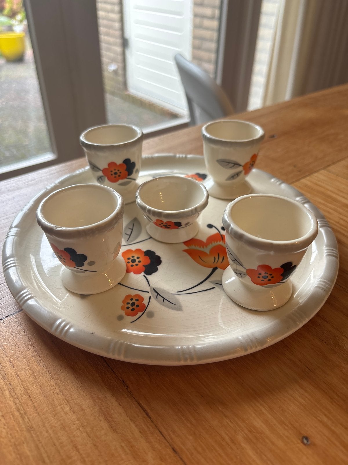 Vintage Eierdopjes Set met Schaal - Bloemenmotief, Ophalen of Verzenden