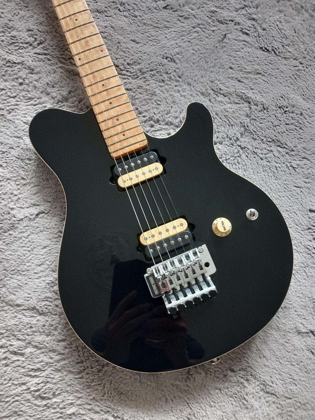 MUSIC MAN Limited Edition Axis Tribute (zeldzaam,nieuwstaat), Muziek en Instrumenten, Snaarinstrumenten | Gitaren | Elektrisch