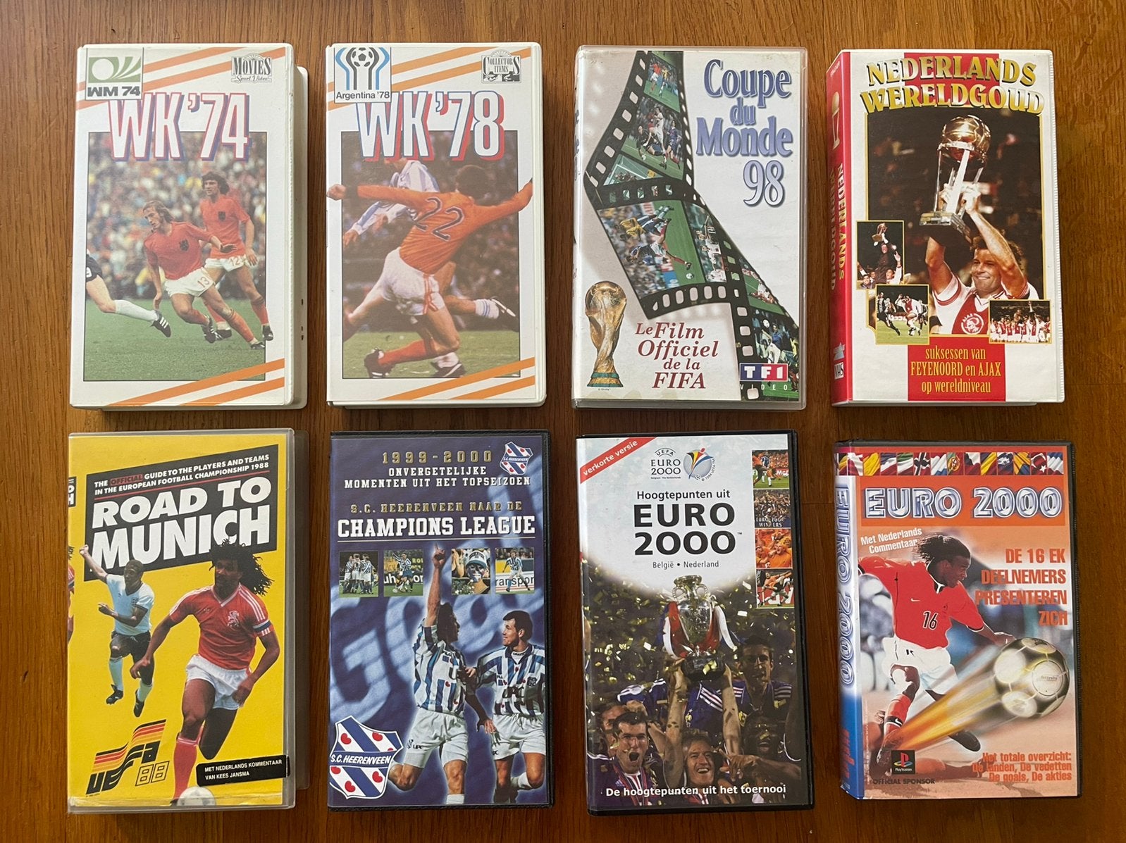 VOETBALLEN  - EK ‘s en WK’ s - 8 videobanden, Verzamelen, Ophalen of Verzenden
