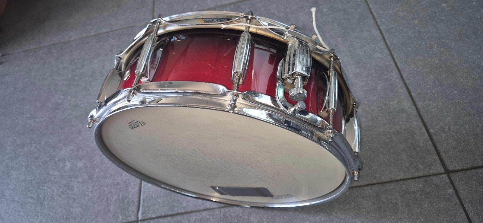 Vogue Snaredrum 14 inch - Rode Glans Afwerking, Muziek en Instrumenten, Ophalen of Verzenden, Gebruikt, Overige merken