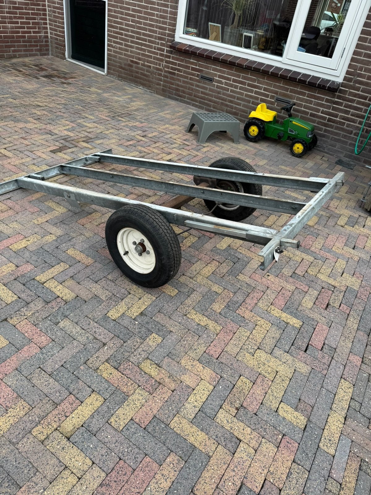 Aanhanger onderstel, Auto diversen, Aanhangwagen-onderdelen, Ophalen of Verzenden, Zo goed als nieuw