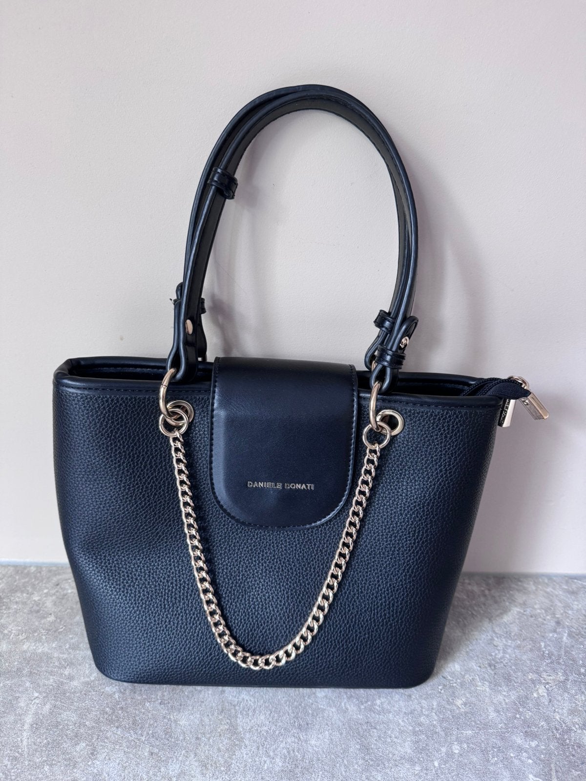 Handtas (zwart leer), Sieraden, Tassen en Uiterlijk, Tassen | Damestassen, Ophalen of Verzenden, Zo goed als nieuw, Zwart, Handtas