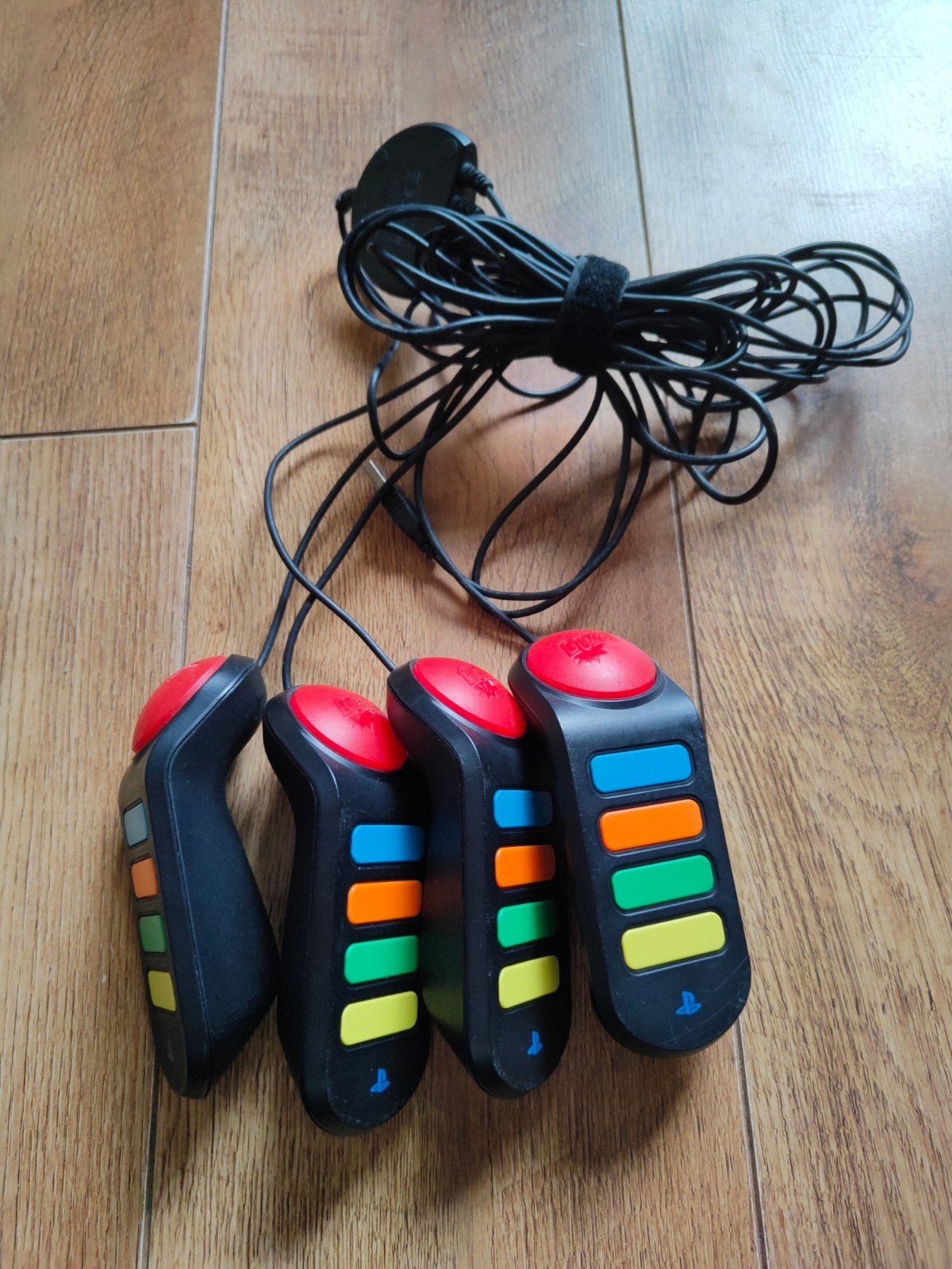 PlayStation 2|PS2 Buzz Controllers, 1 speler, Ophalen of Verzenden, Zo goed als nieuw, Vanaf 3 jaar