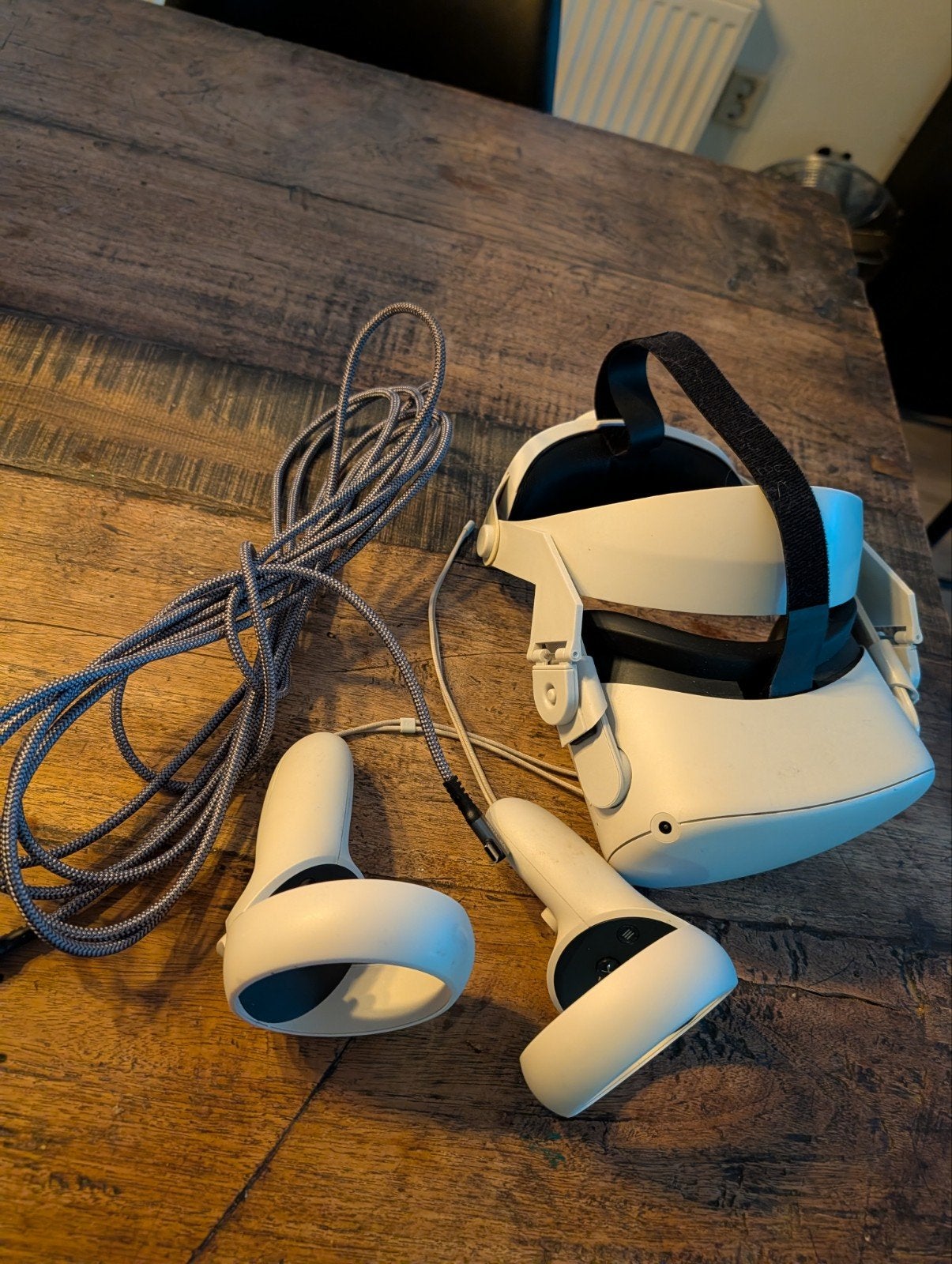 Oculus Quest 2 VR-bril met controllers en linkkabel, Ophalen, Gebruikt, VR-bril, Overige platformen