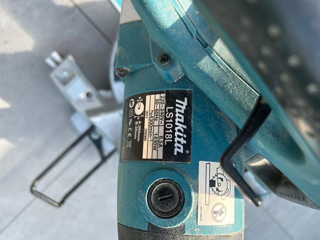 Makita LS1018L Afkortzaag - Krachtig en Nauwkeurig, Doe-het-zelf en Verbouw, Gereedschap | Zaagmachines, Ophalen, Gebruikt, 70 mm of meer