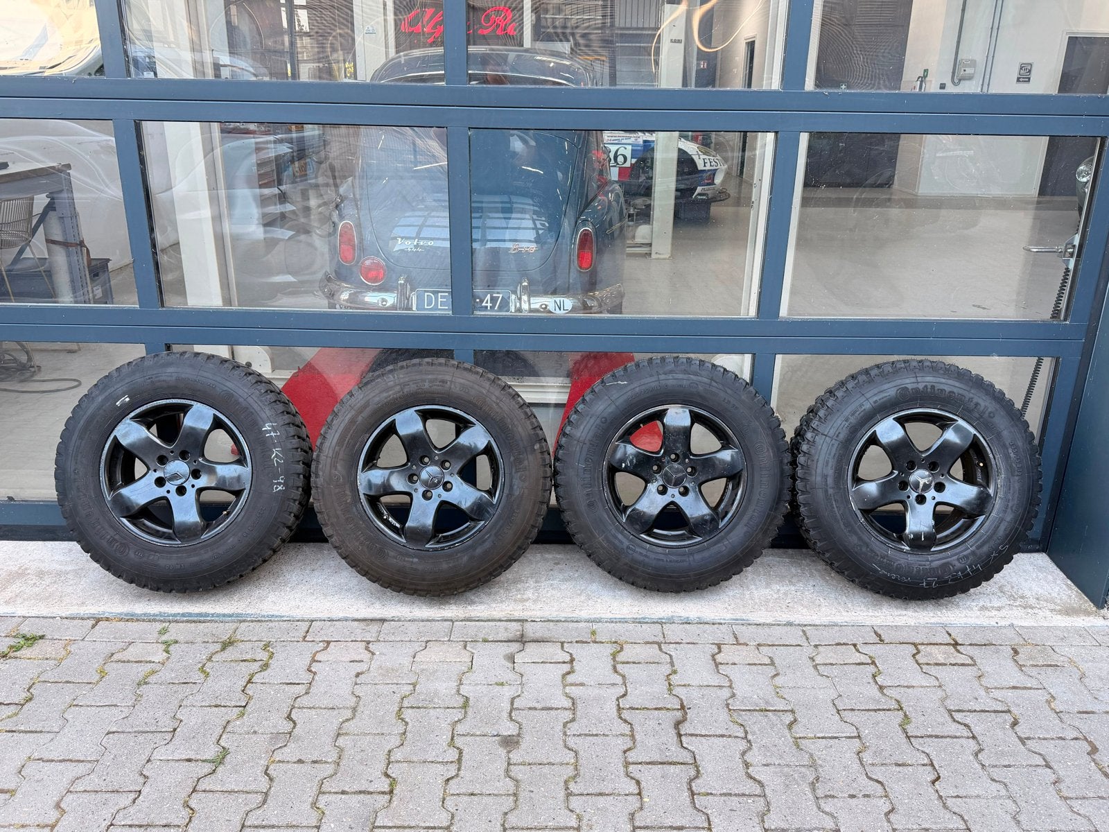 Continental lm90 225 75 16 8PR M+S mercedes Vito velgen AT, Ophalen, Gebruikt, 16 inch, Banden en Velgen