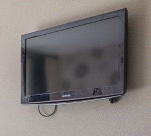 Samsung TV 32 inch LCD TV + muurbeugel, Ophalen, Gebruikt, 50 Hz, 80 tot 100 cm