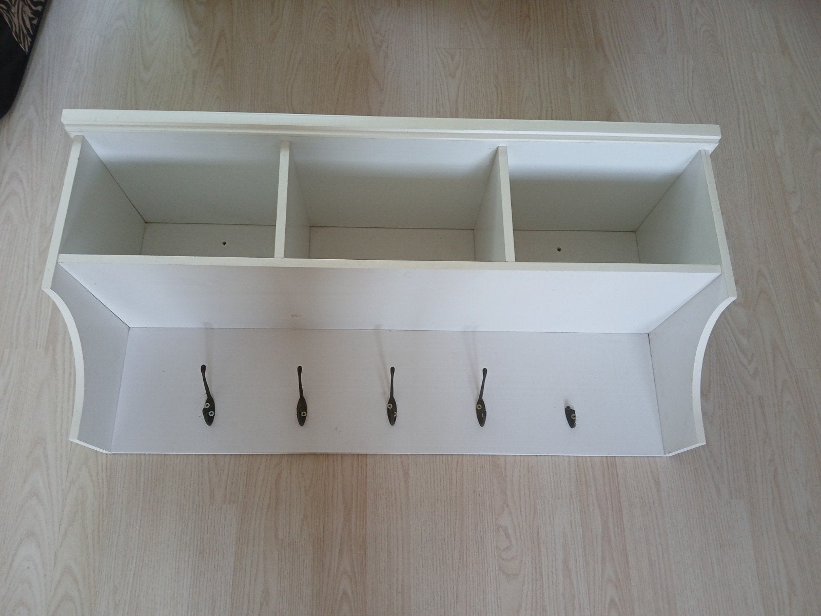 Witte wandkapstok met legplank en haken, Gebruikt, Minder dan 100 cm, Hout, Ophalen