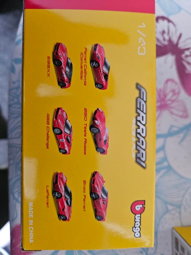 Bburago Ferrari Race & Play 1/43 Modelauto's - Set van 6, Ophalen