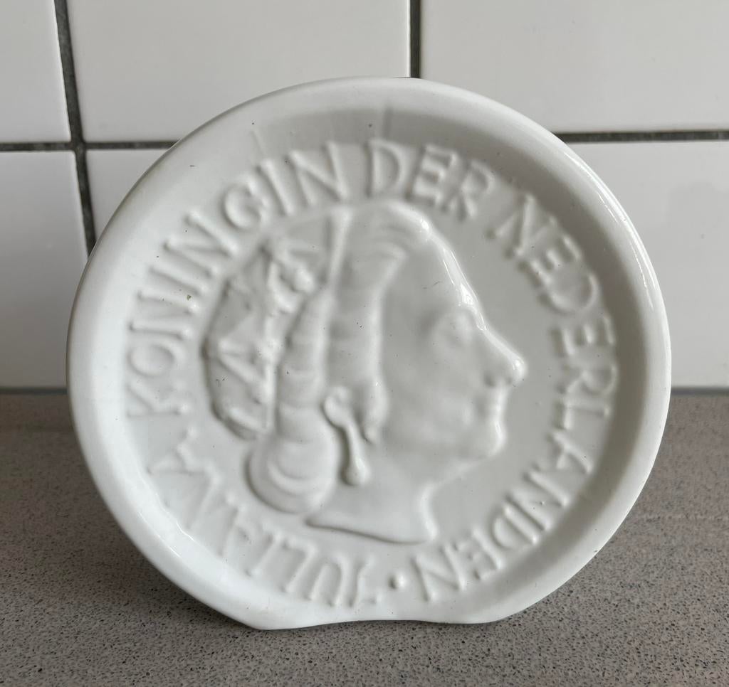 Koningin Juliana spaarpot keramiek dubbeltje 10 cent, Ophalen of Verzenden, Steen, Aardewerk of Keramiek