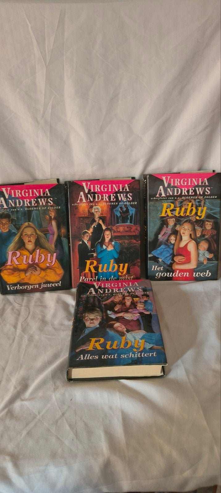 Ruby serie - Virginia Andrews - 4 boeken, Boeken, Ophalen of Verzenden, Gelezen, Virginia Andrews, Nederland