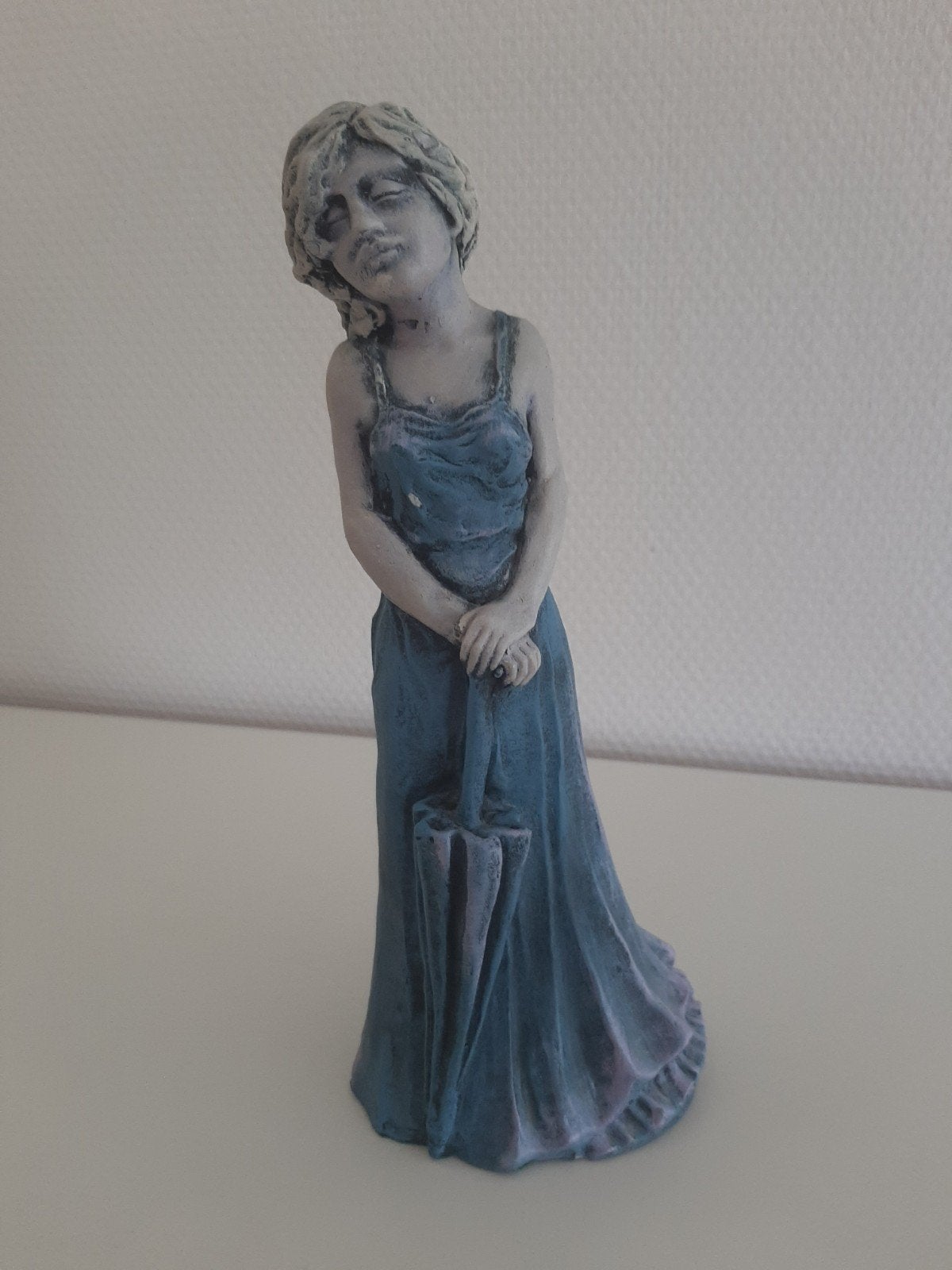 beeldje meisje vrouw, Ophalen of Verzenden, Zo goed als nieuw, Mens