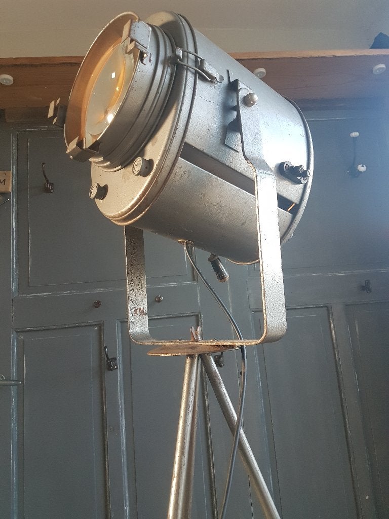 Driepoot industriele A.E. Cremer theaterspot xxl, Huis en Inrichting, 200 cm of meer, Zo goed als nieuw, Glas, E27 (groot)