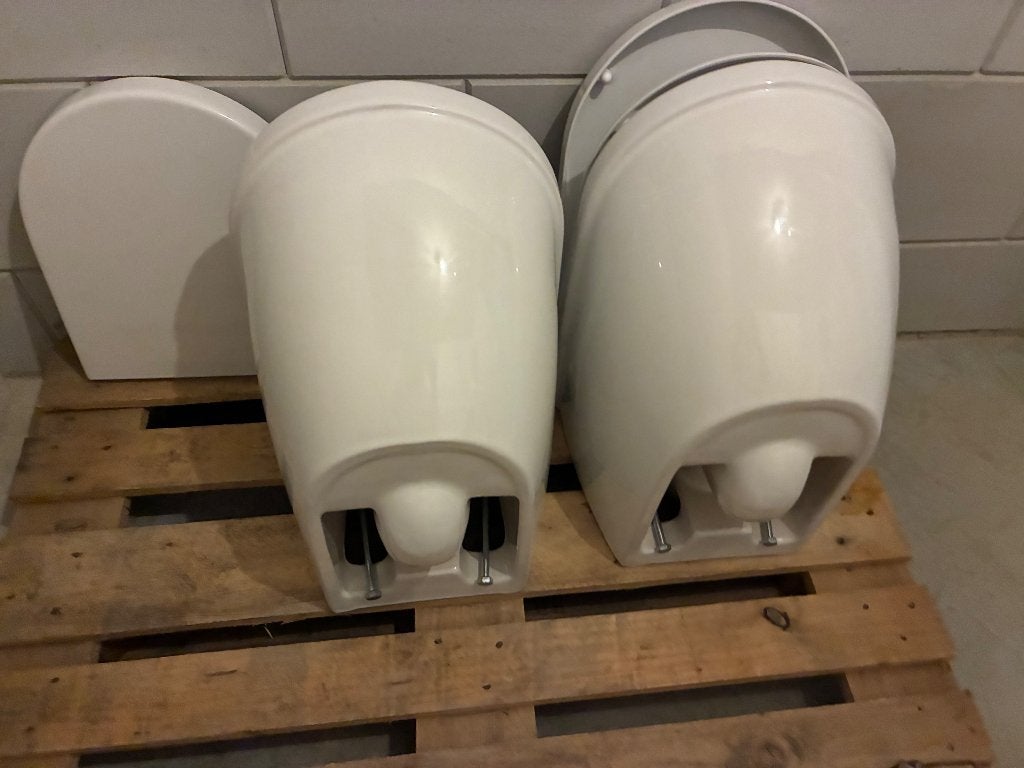 Duravit Philip Starck hangtoilet met soft close bril .