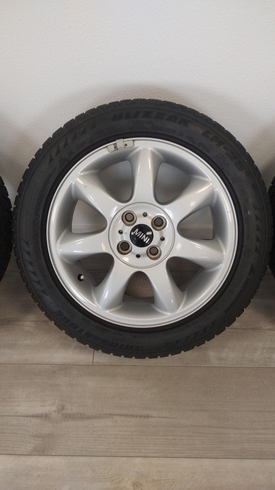 Mini 16 inch velgen steek 4x100 met 195/55 R16 Bridgestone, Auto-onderdelen, Banden en Velgen, Ophalen, Gebruikt, 16 inch, Banden en Velgen