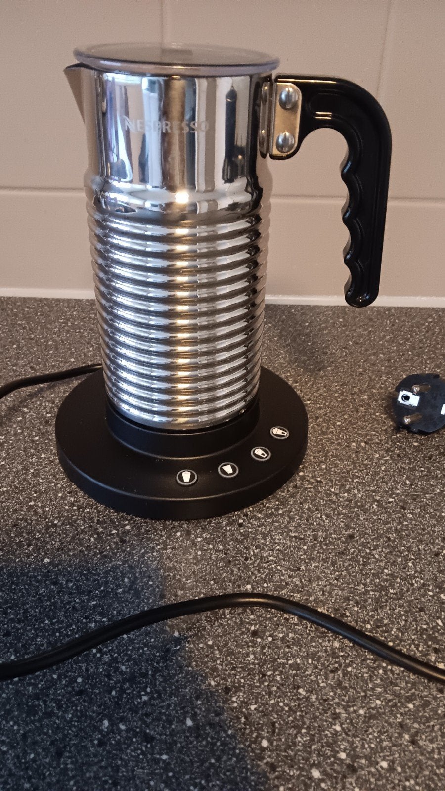 Nespresso  4  Melkopschuimer, Witgoed en Apparatuur, Ophalen of Verzenden, Zo goed als nieuw