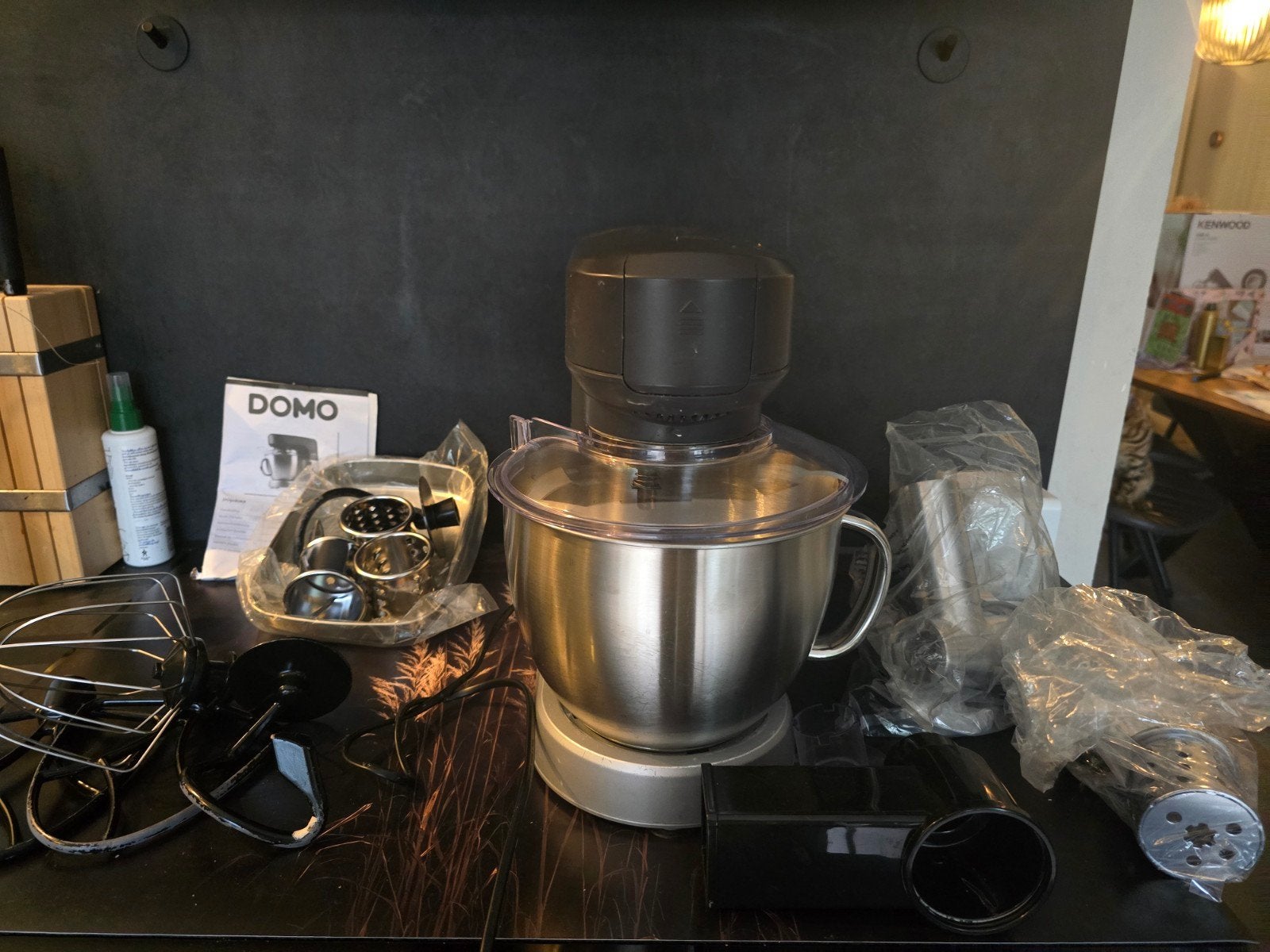 Domo Keukenmachine, Ophalen, 4 liter of meer, Gebruikt, 3 snelheden of meer