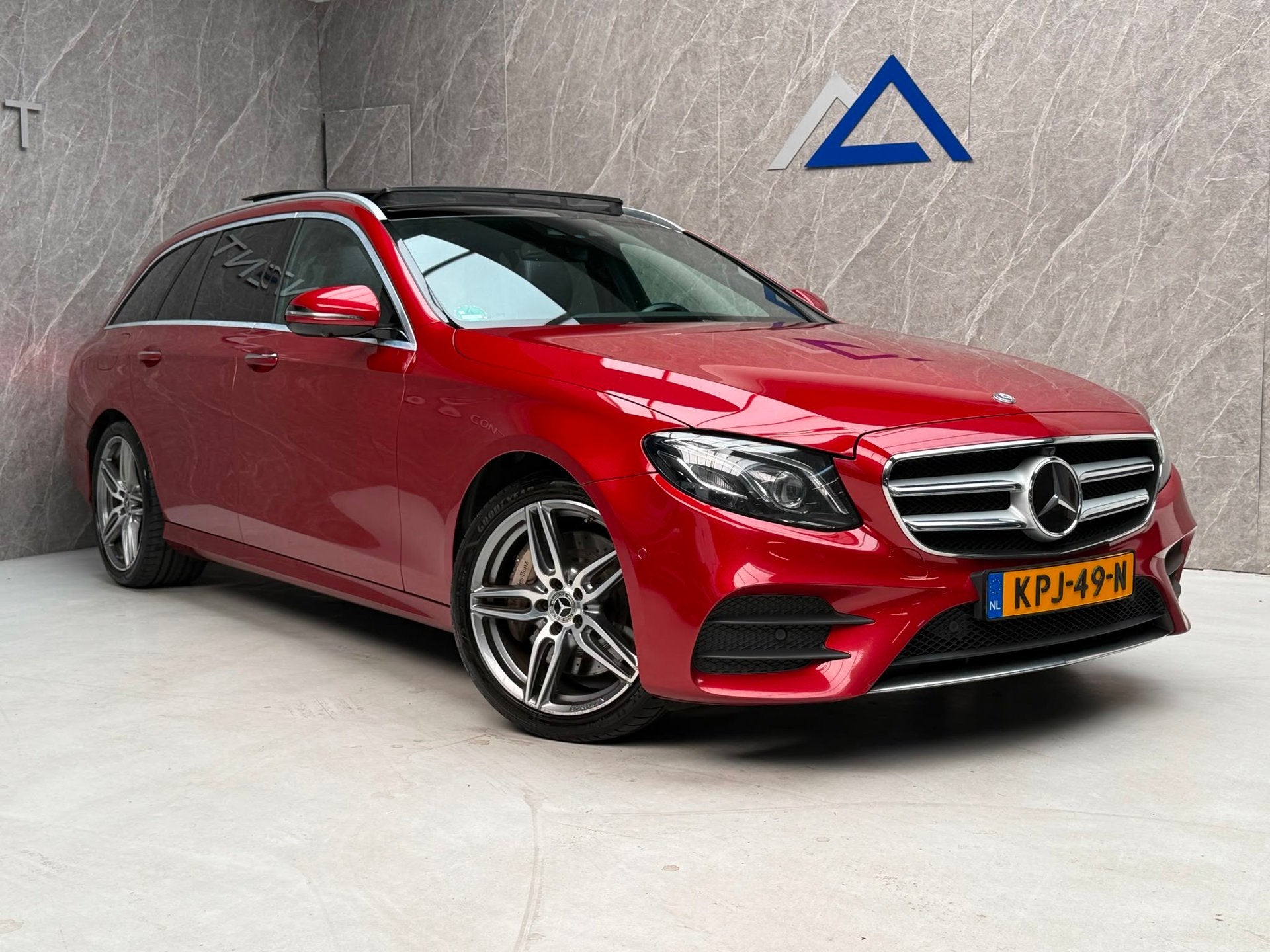 Mercedes-Benz E-klasse Estate 300 AMG Edition 259 PK / BTW A, Auto's, Automaat, Achterwielaandrijving, Gebruikt, 4 cilinders