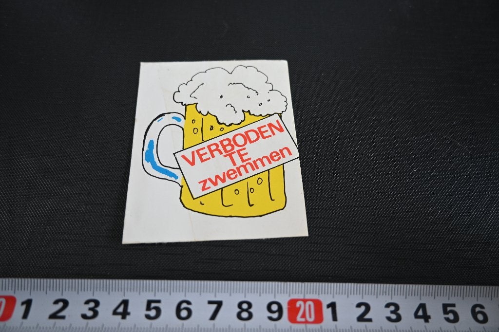 sticker strip pul bier - verboden te zwemmen, Ophalen of Verzenden, Zo goed als nieuw