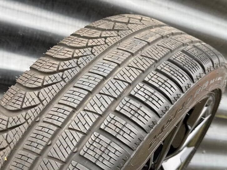 19” Orig zgan Styling 845M Bmw G30 G31 velgen Winterbanden, Auto-onderdelen, 245 mm, Banden en Velgen, Nieuw, Winterbanden