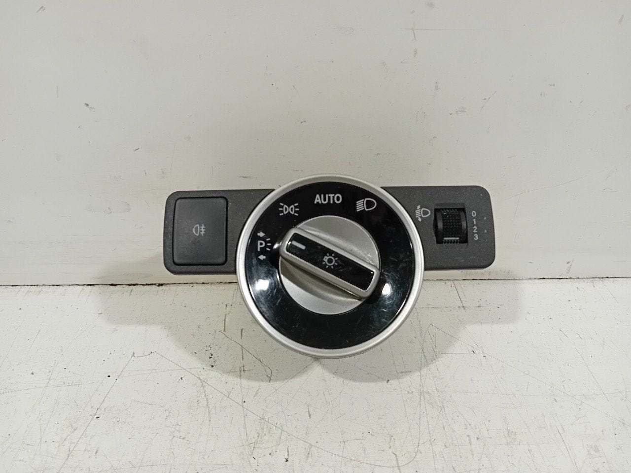 Lichtschakelaar Mercedes-Benz C-Klasse, Auto-onderdelen, Onderdelen@venauto.nl, Van der Ven Autorecycling B.V., Gebruikt, Ettenseweg 76, 4706 PB Roosendaal, The Netherlands