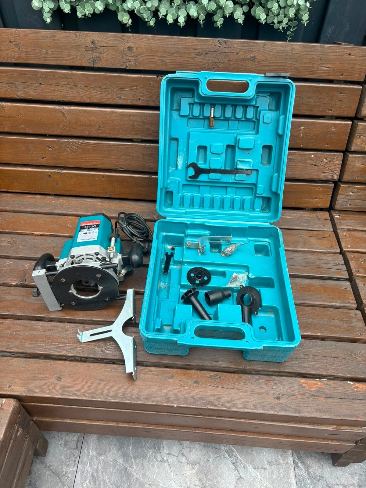 Makita 3612C Bovenfrees met Koffer - Krachtig en Compleet, Ophalen, Gebruikt, Elektrisch, Bovenfrees