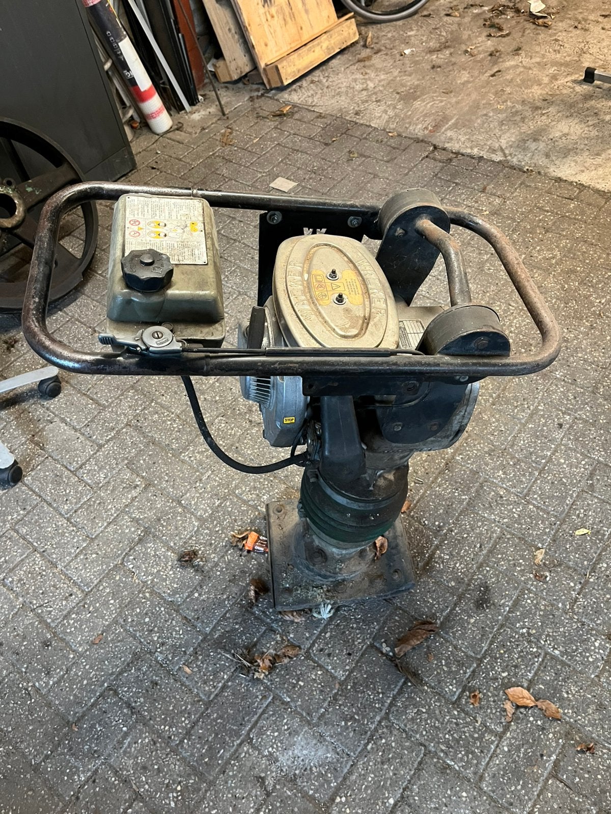 Wacker stamper, Ophalen, Zo goed als nieuw