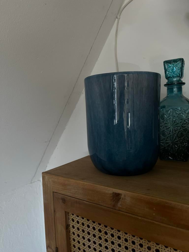 QUINT Glazen Vaas/Pot - Blauw met Oranje Binnenkant, Huis en Inrichting, Ophalen, Zo goed als nieuw, Blauw, Glas