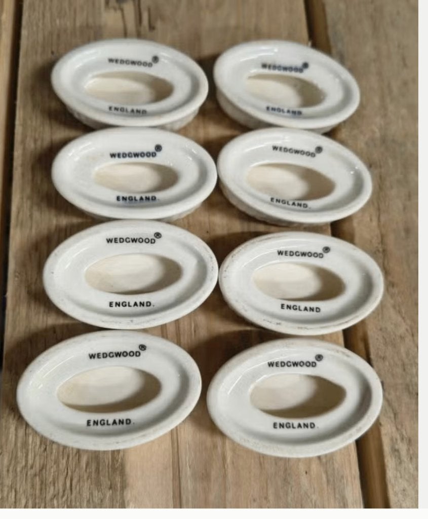 8 Wedgwood messenleggers in 1 koop, Ophalen