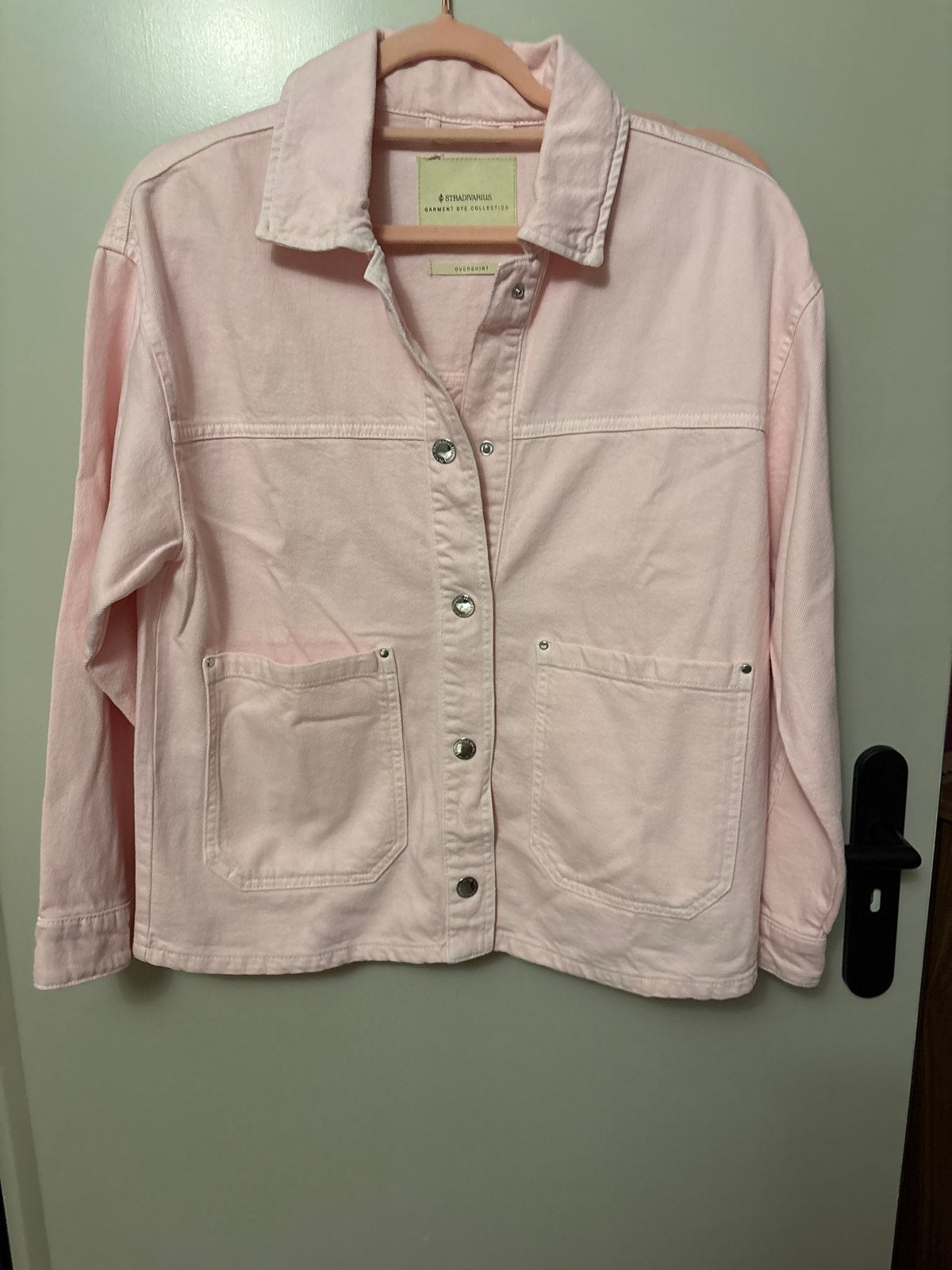 Stradivarius roze spijkerjasje, Kleding | Dames, Jassen | Zomer, Ophalen of Verzenden, Zo goed als nieuw, Maat 36 (S), Roze